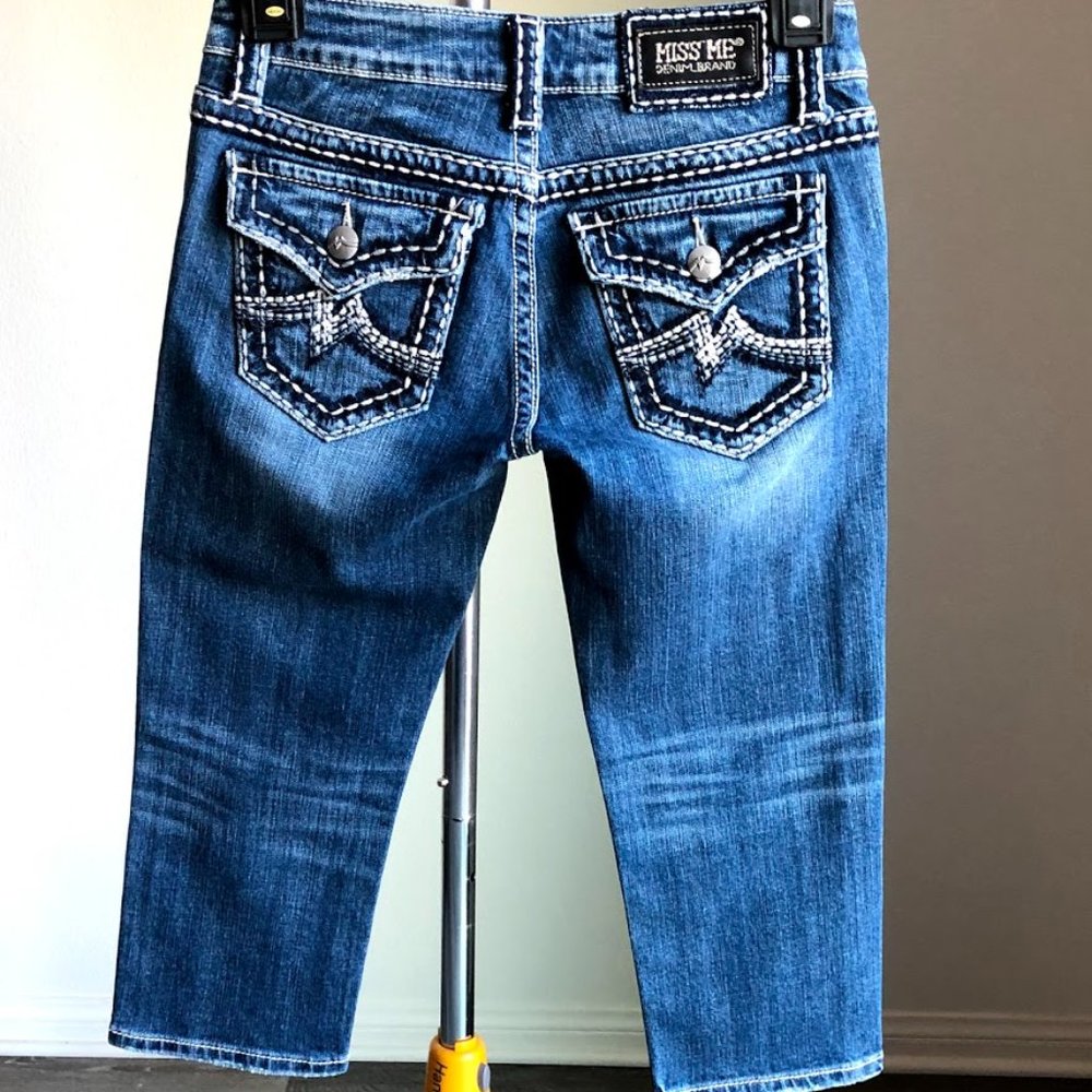 Miss Me - Cropped Irene Jeans - Size 28 - EUC - Picture 2 of 6